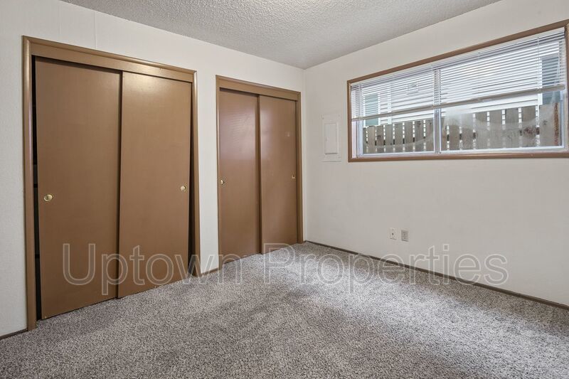 1 bed/1 bath + Off Street Parking + On Site Laundry + $1000 off first months rent property image