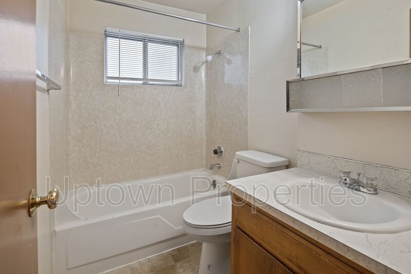 1 bed/1 bath + Off Street Parking + On Site Laundry + $1000 off first months rent property image